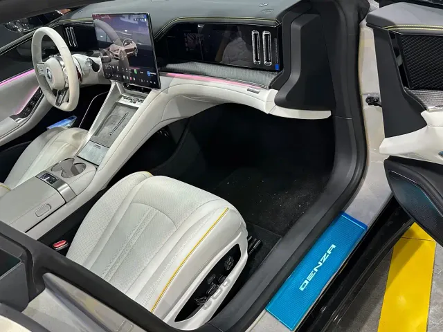 Denza Z9GT — Фото автомобиля 8