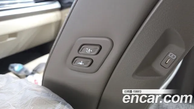 Kia Carnival Generation 4 — Фото автомобиля 16