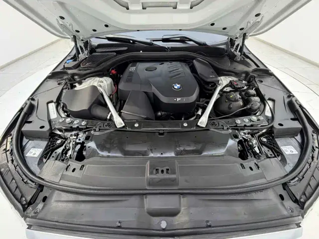 BMW 5 Series — Фото автомобиля 18