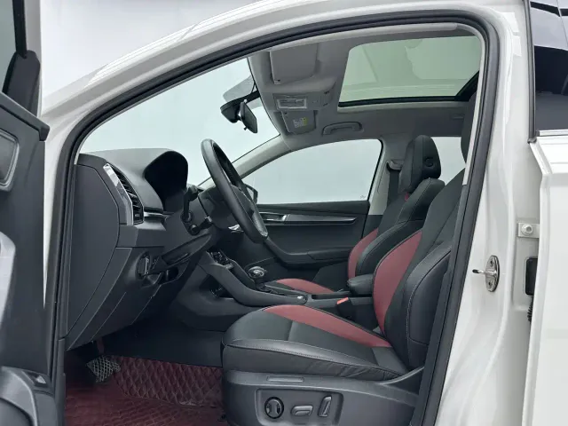 Skoda Karoq — Фото автомобиля 5