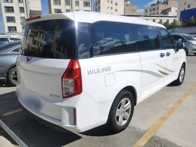 Wuling Zhengcheng — Фото автомобиля 6