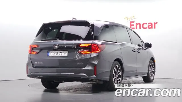 Honda Odyssey — Фото автомобиля 2