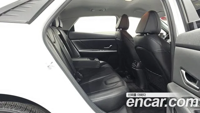 Hyundai AVANTE Avante (CN7) — Фото автомобиля 11