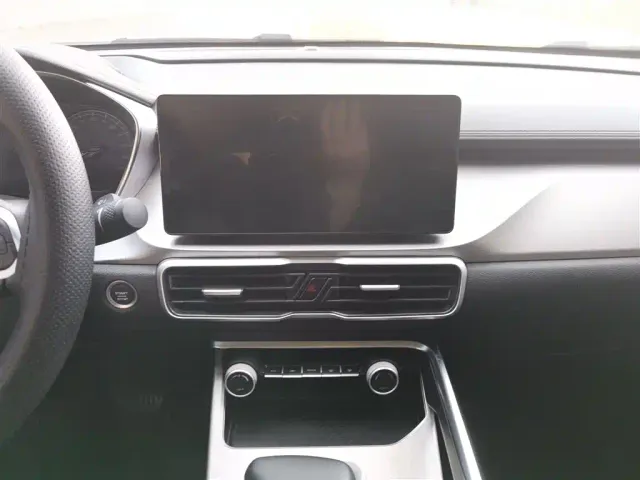 Geely Binyue — Фото автомобиля 21