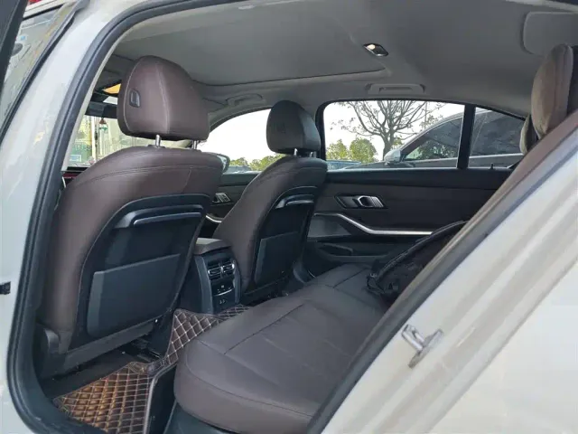 BMW 3 Series — Фото автомобиля 5