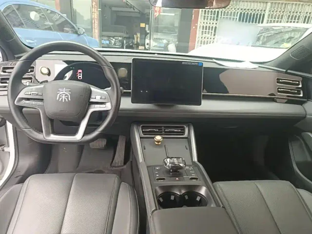 BYD Qin L — Фото автомобиля 9