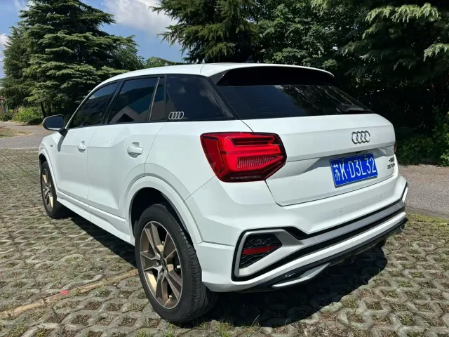 Audi Q2L — Фото автомобиля 4