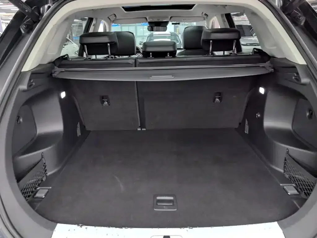 Hongqi Hongqi HS5 2022 Facelift 2.0T Smart Flag Enjoyment Edition — Фото автомобиля 18