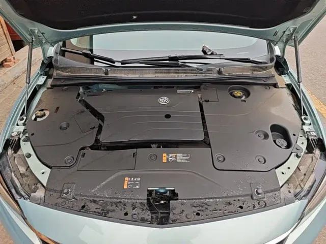 Buick Velite 6 — Фото автомобиля 19