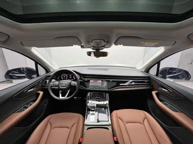 Audi Q7 — Фото автомобиля 8