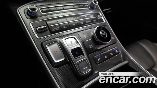 Hyundai Santafe — Фото автомобиля 9