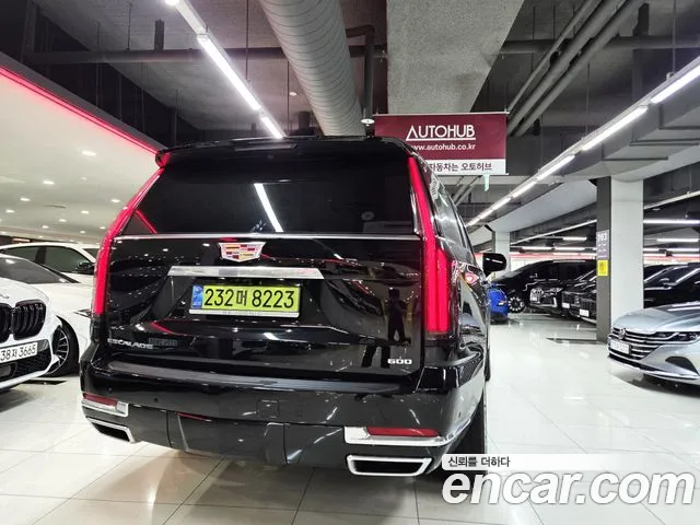 Cadillac Escalade Escalade 5 поколение — Фото автомобиля 3