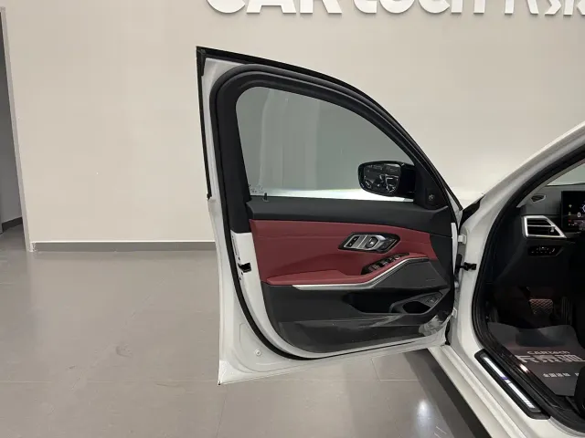 BMW 3 Series — Фото автомобиля 11