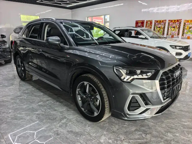 Audi Q3 — Фото автомобиля 3