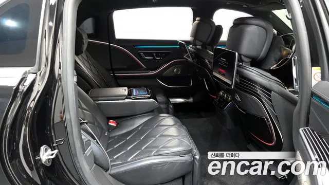 Mercedes-Benz S-Class — Фото автомобиля 12