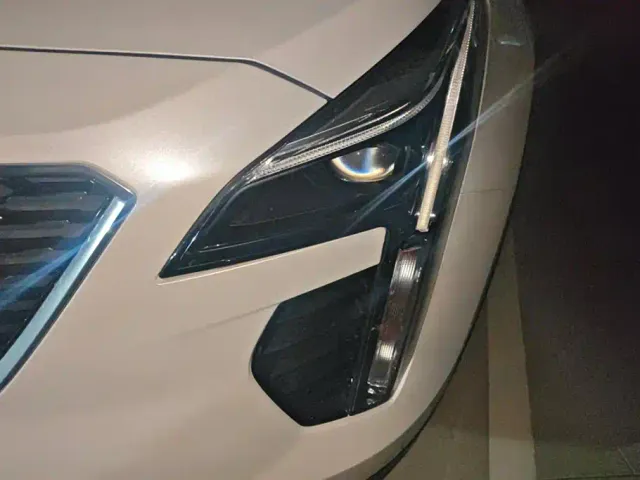 Cadillac XT4 — Фото автомобиля 5