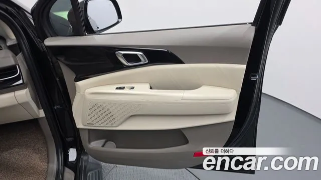 Kia Carnival Generation 4 — Фото автомобиля 13