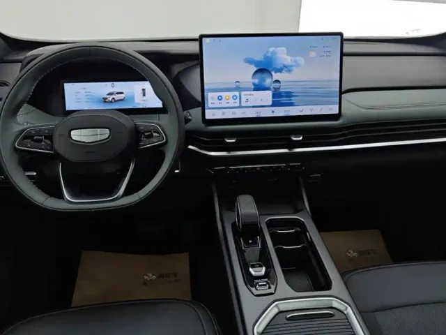 Geely Haoyue L — Фото автомобиля 12