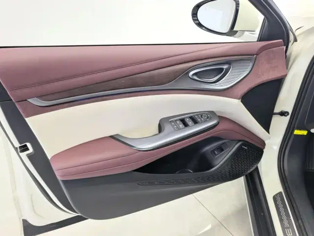 BYD Seal — Фото автомобиля 7