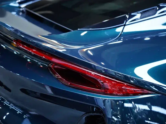 Lotus Emira — Фото автомобиля 21