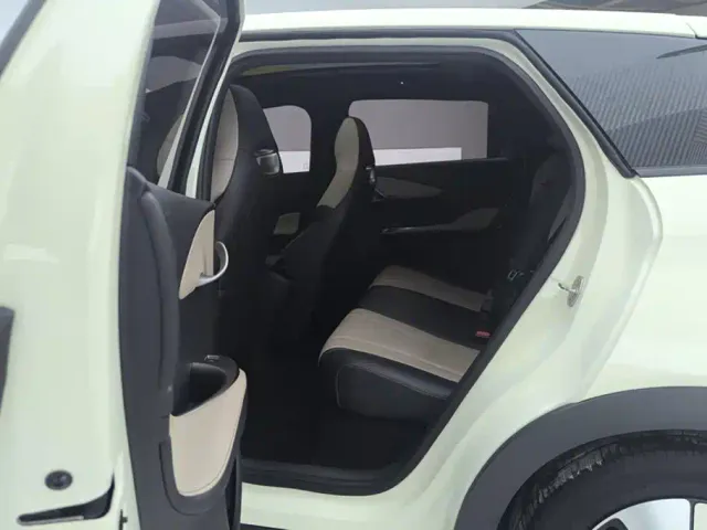 BYD Dolphin — Фото автомобиля 11