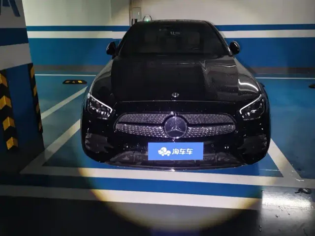 Mercedes-Benz E-Class — Фото автомобиля 2