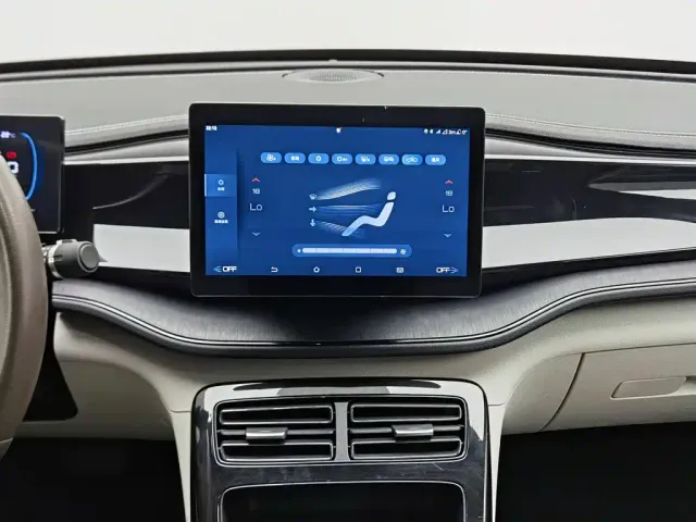BYD Qin PLUS — Фото автомобиля 12