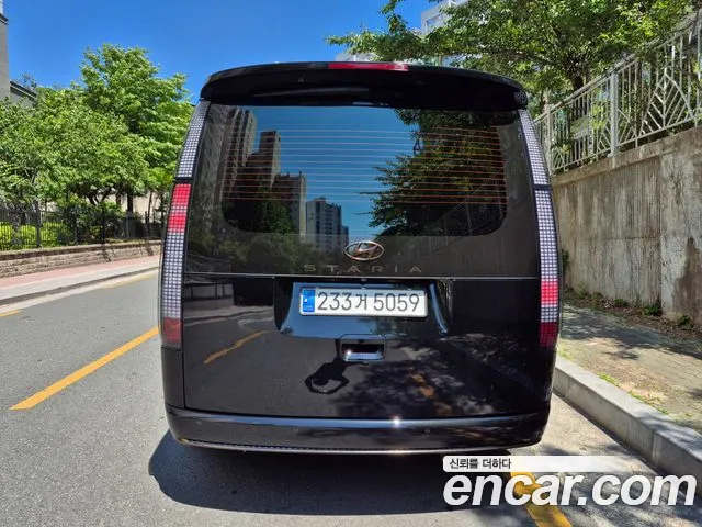 Hyundai Staria Staria 4WD Lounge 9 мест — Фото автомобиля 4