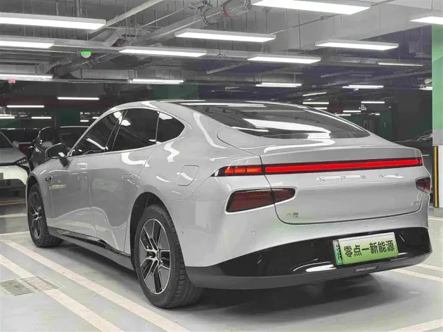 Xpeng P7 — Фото автомобиля 6