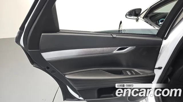 Genesis G80 Бензин 2.5 турбо AWD — Фото автомобиля 24