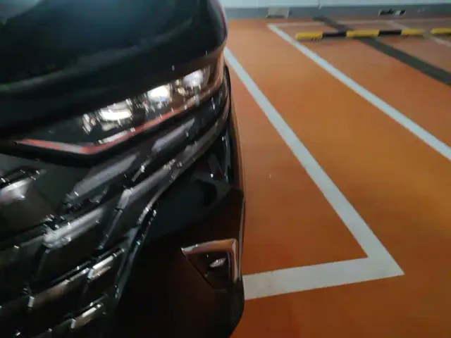 Toyota Alphard — Фото автомобиля 5