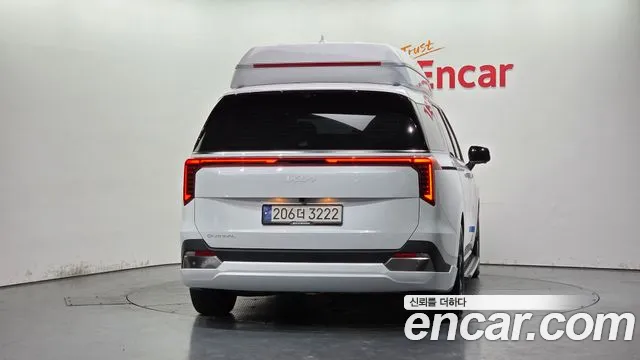 Kia Canival Новый Carnival 4 поколение Бензин 9 мест Hi-Limousine (Спецкузов) — Фото автомобиля 4