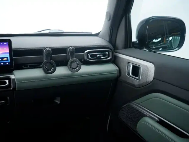 Baojun Yep — Фото автомобиля 15