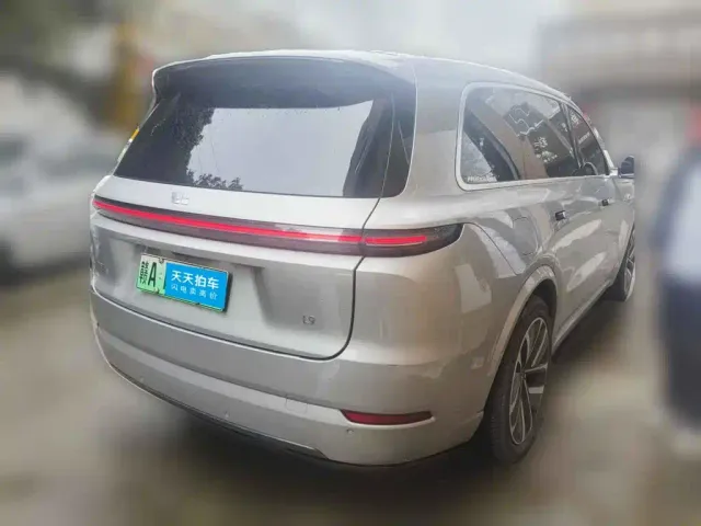 Li Auto L9 — Фото автомобиля 2