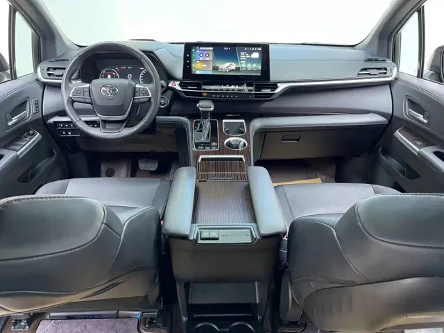 Toyota Granvia — Фото автомобиля 24