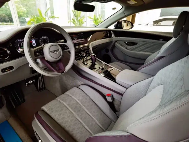 Bentley Continental Plug-in Hybrid — Фото автомобиля 6