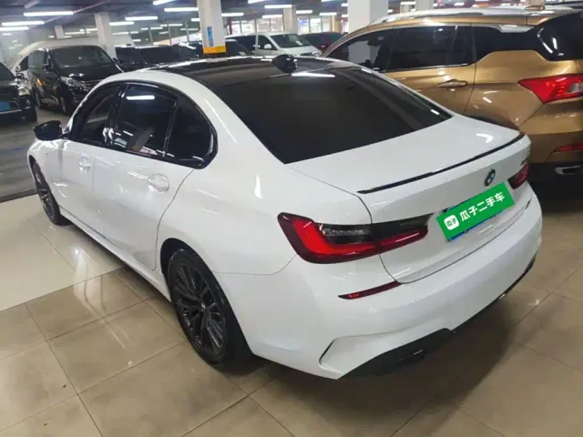 BMW 3 Series — Фото автомобиля 4