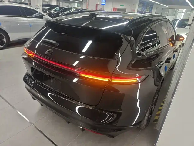 Nio ET5 Touring — Фото автомобиля 6
