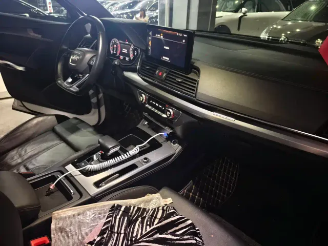 Audi Q5L — Фото автомобиля 8