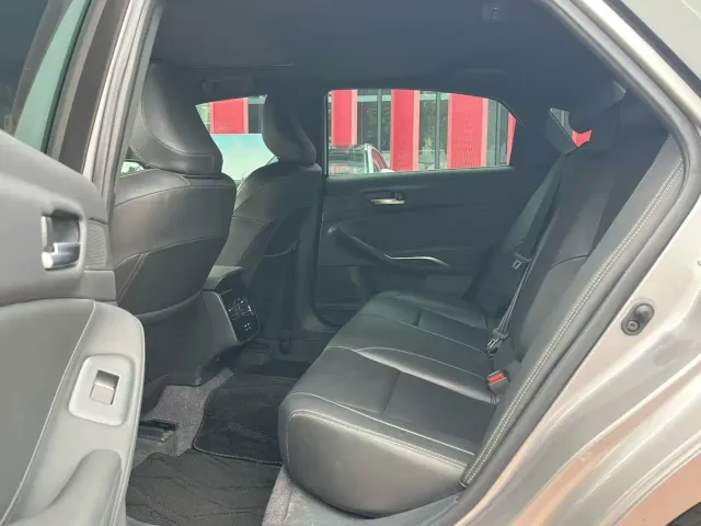 Toyota Avalon — Фото автомобиля 5