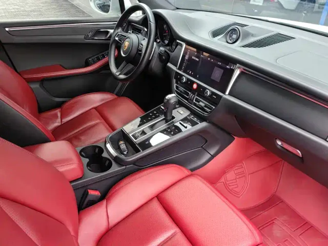 Porsche Macan — Фото автомобиля 16