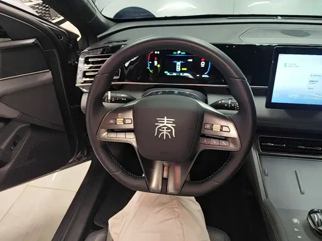 BYD Qin L — Фото автомобиля 10