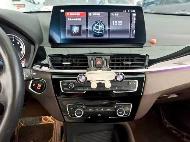 BMW X1 — Фото автомобиля 12