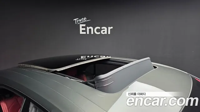 Porsche Macan Electric — Фото автомобиля 27