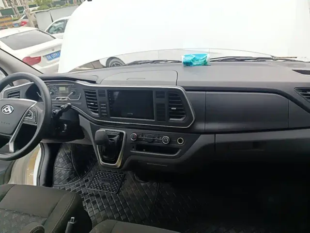 Maxus Xintu V80 — Фото автомобиля 12