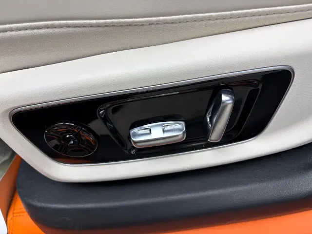 Li Auto L8 — Фото автомобиля 15