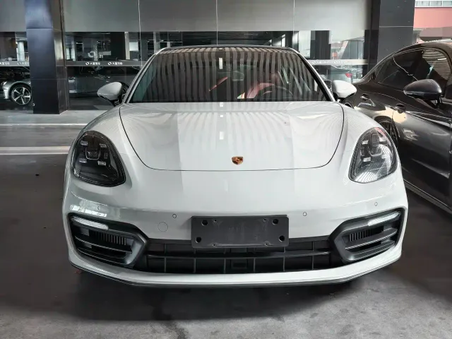 Porsche Panamera — Фото автомобиля 2