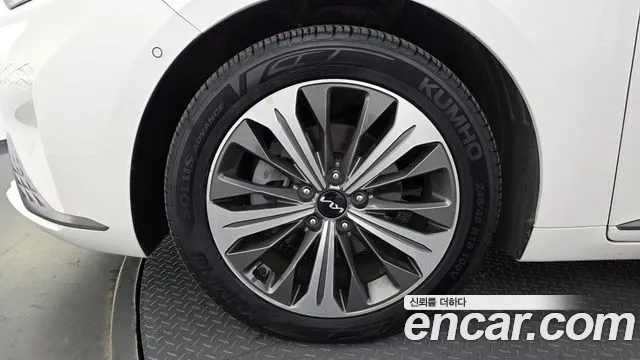 Kia K8 Hybrid — Фото автомобиля 5
