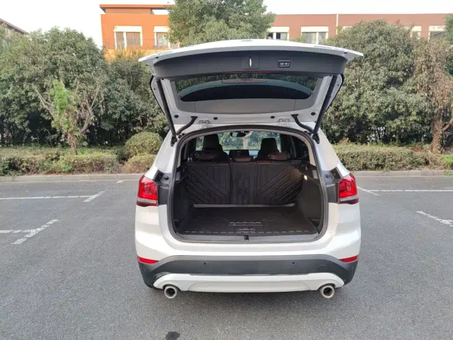 BMW X1 — Фото автомобиля 14