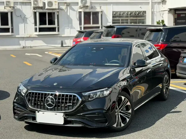 Mercedes-Benz E-Class — Фото автомобиля 7